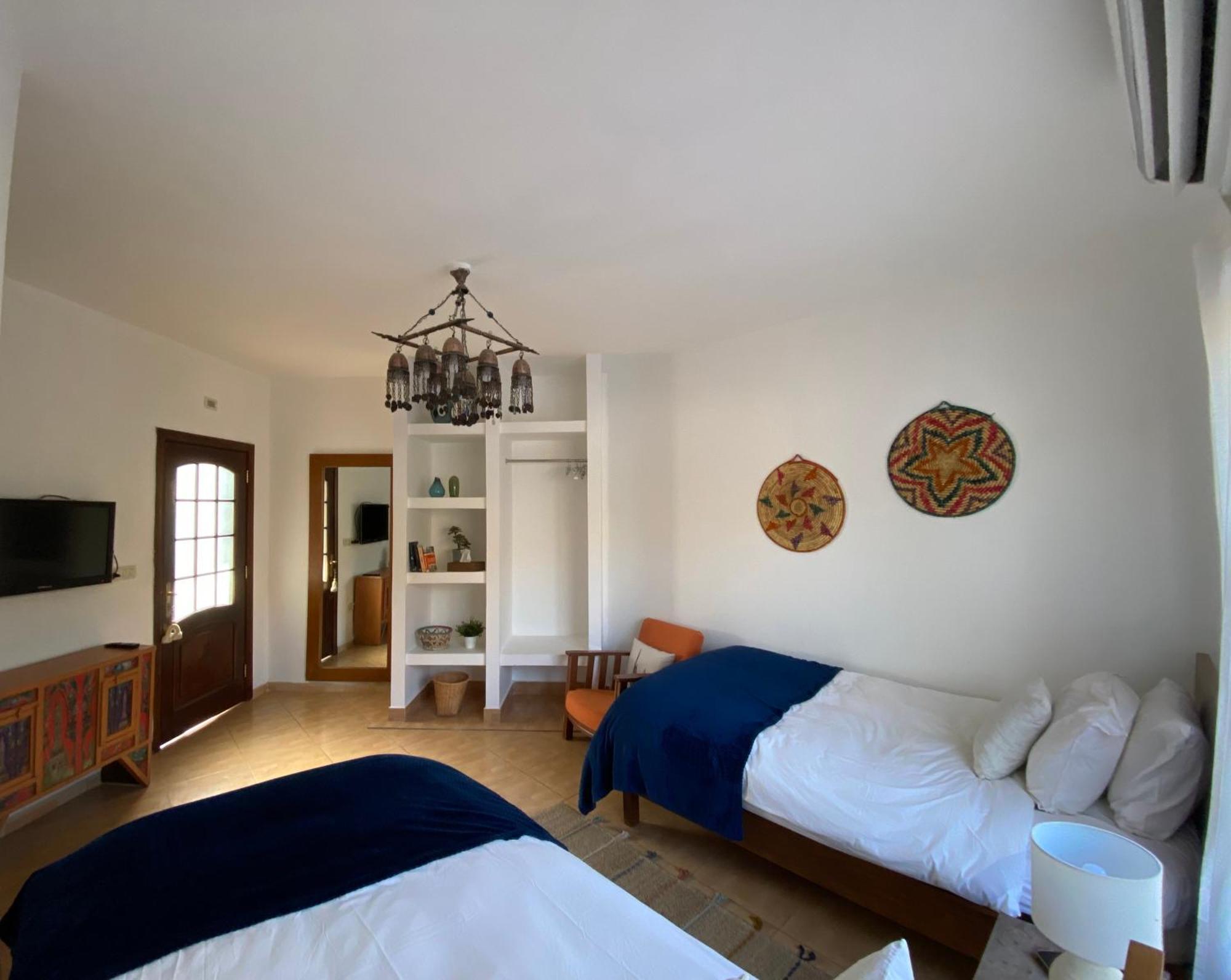 The Precious Guesthouse Sweimeh ภายนอก รูปภาพ