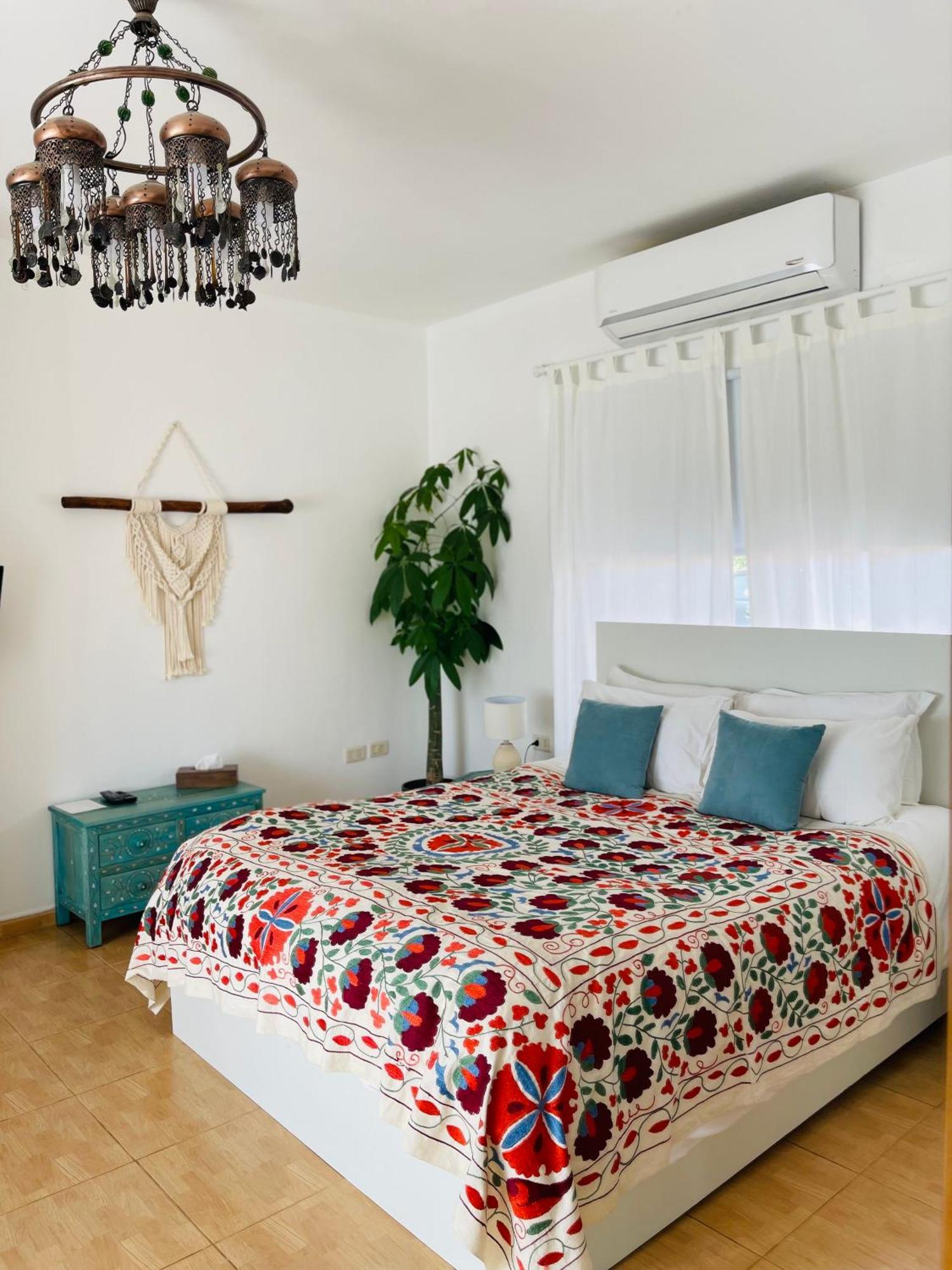 The Precious Guesthouse Sweimeh ภายนอก รูปภาพ